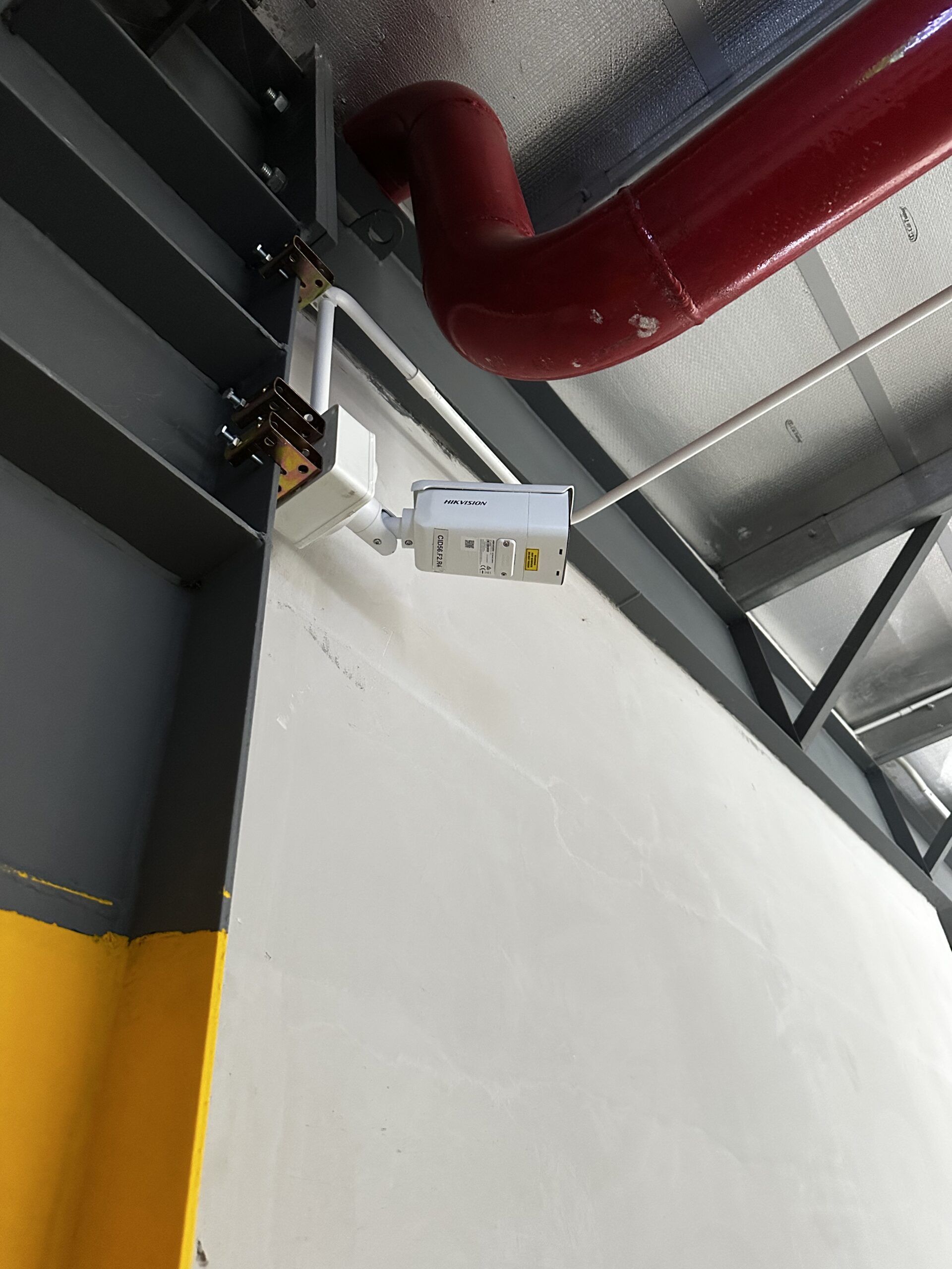 Bàn giao hoàn tất hệ thống điện nhẹ gồm 75 camera, 31 wifi, 31 cửa từ cho nhà máy trước Tết Nguyên Đán 2026