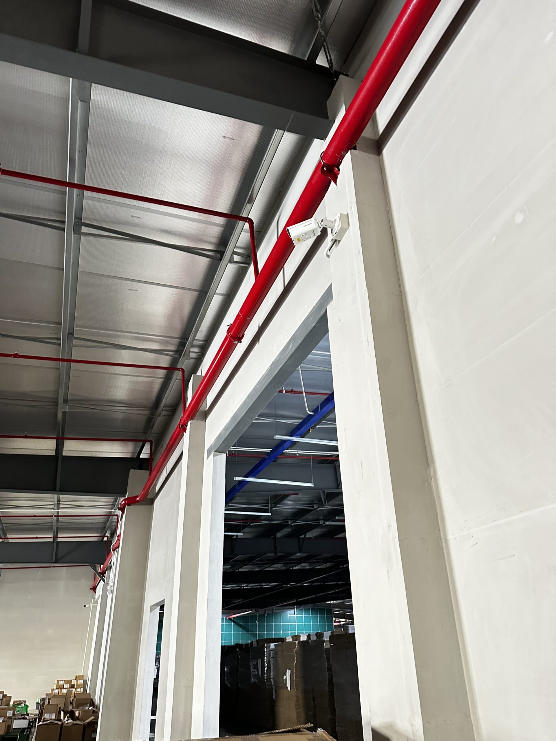 Bàn giao hoàn tất hệ thống điện nhẹ gồm 75 camera, 31 wifi, 31 cửa từ cho nhà máy trước Tết Nguyên Đán 2026