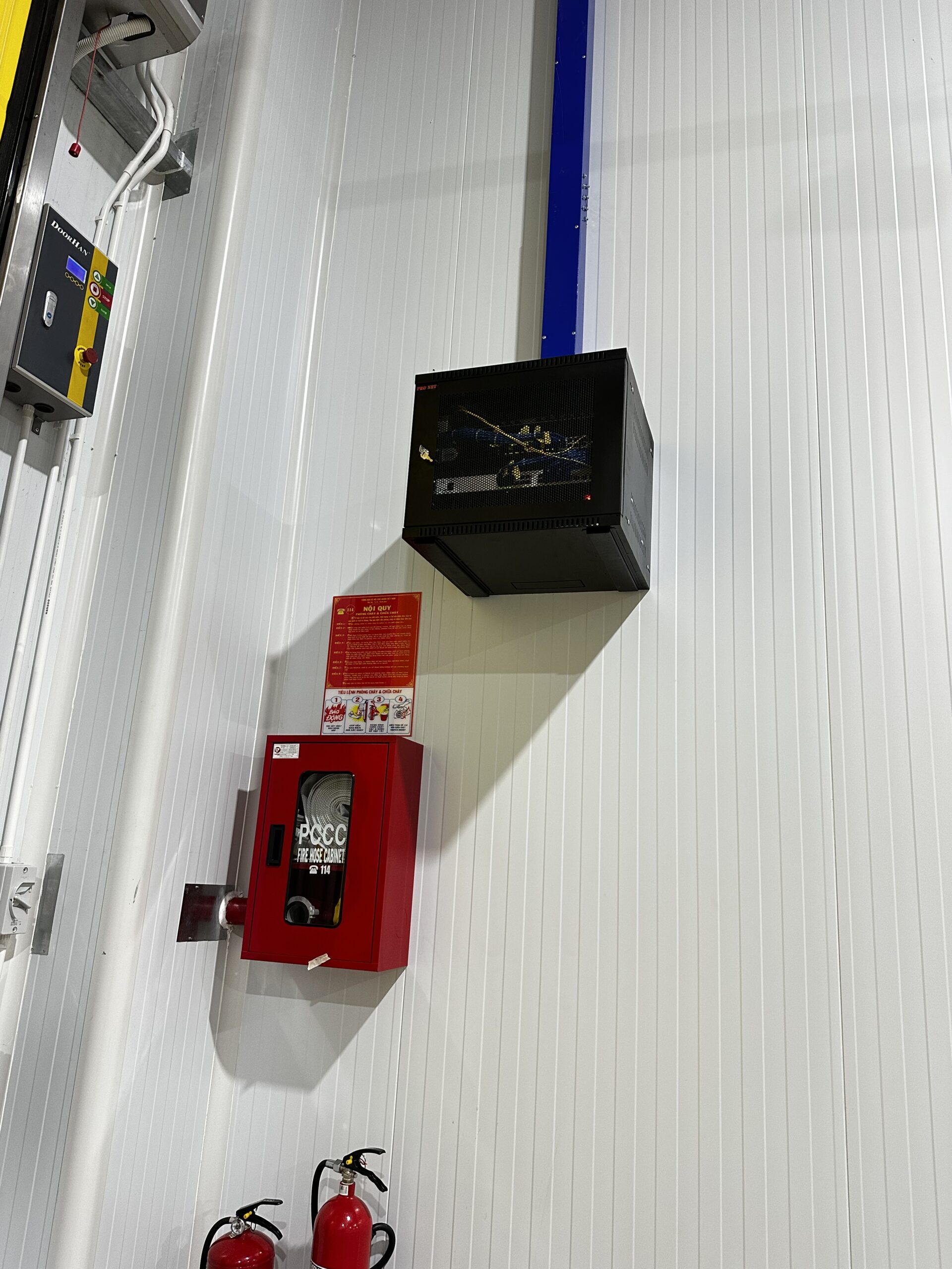 Bàn giao hoàn tất hệ thống điện nhẹ gồm 75 camera, 31 wifi, 31 cửa từ cho nhà máy trước Tết Nguyên Đán 2026