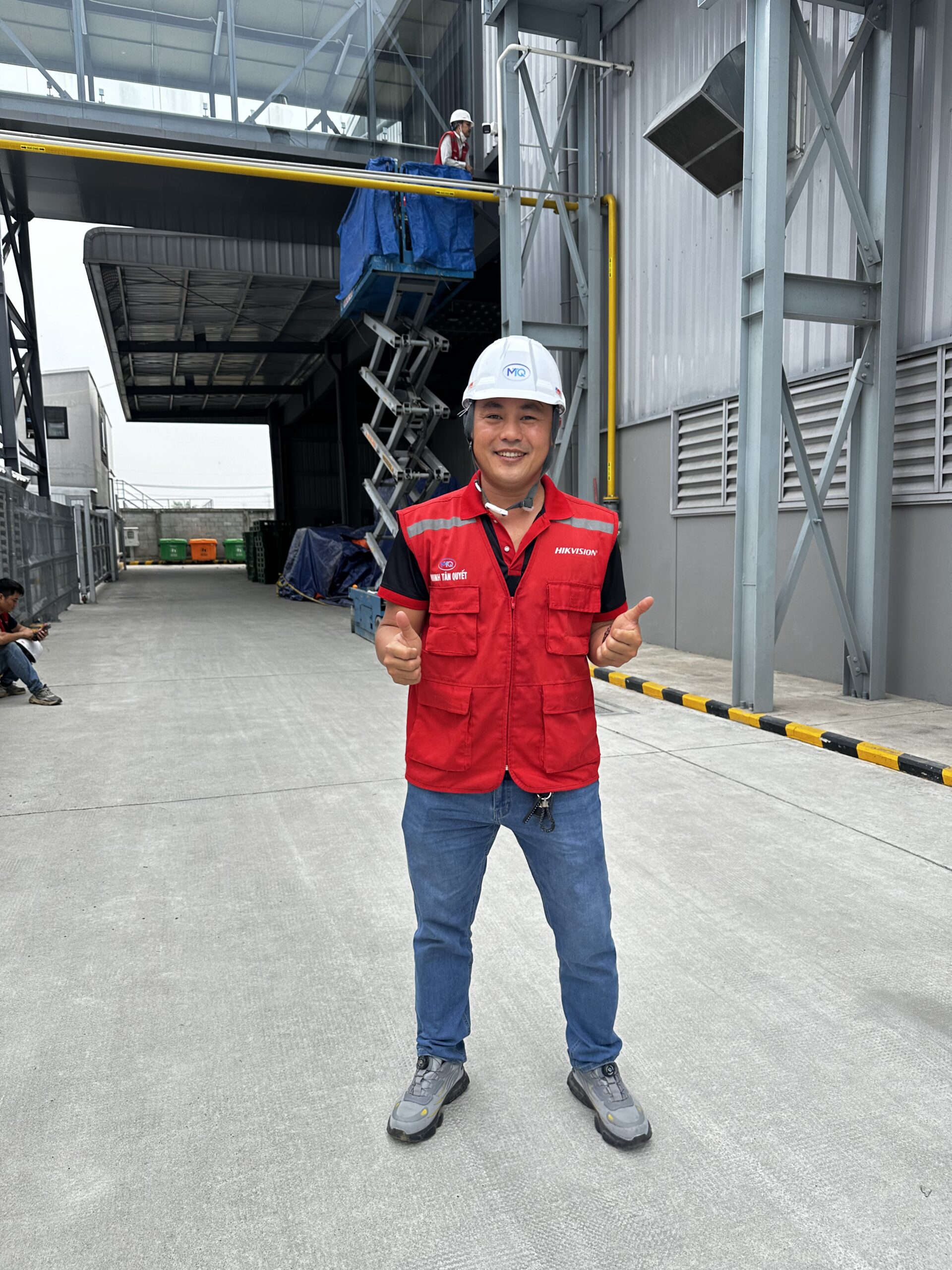 Bàn giao hoàn tất hệ thống điện nhẹ gồm 75 camera, 31 wifi, 31 cửa từ cho nhà máy trước Tết Nguyên Đán 2026