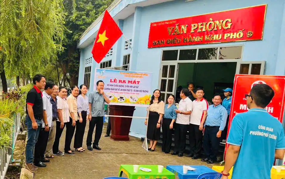 Ra mắt mô hình camera an ninh đường phố tại phường Phú Cường Ra mắt mô hình camera an ninh đường phố tại phường Phú Cường